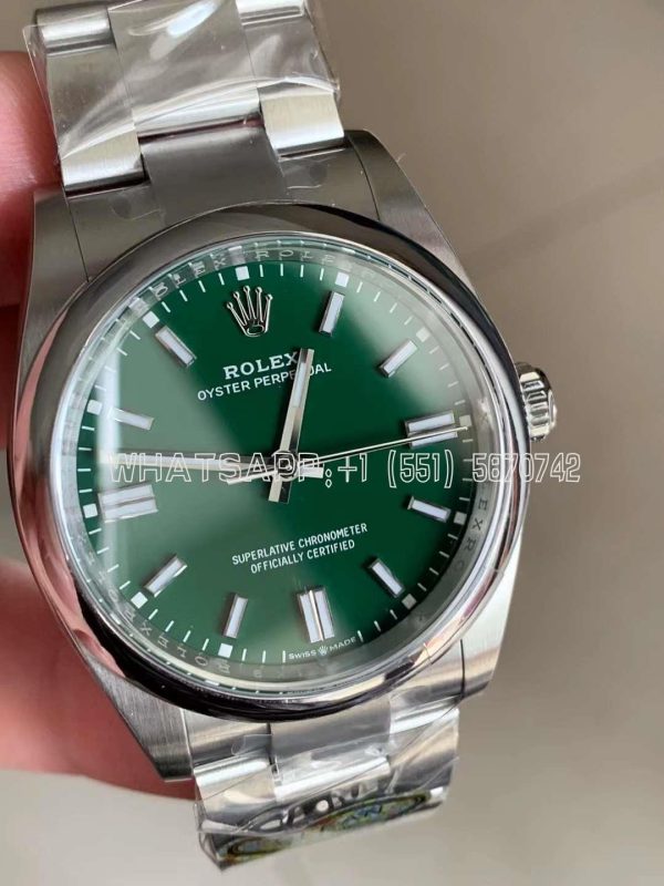 Rolex Oyster Perpetual 41mm Green Dial 124300 Clean Factory