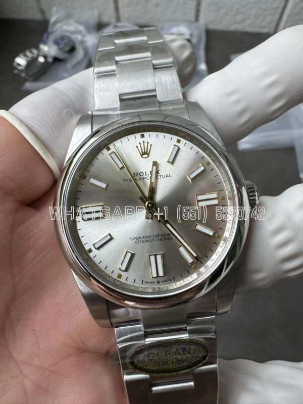 Rolex Oyster Perpetual 41mm Silver Dial 124300 Clean Factory