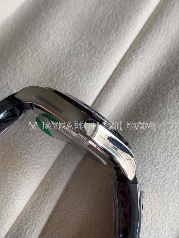 Rolex Daytona 126519LN-0006 40MM Counterweight White Gold Rubber Strap Black Eye Grey Dial Gold Factory - Image 6