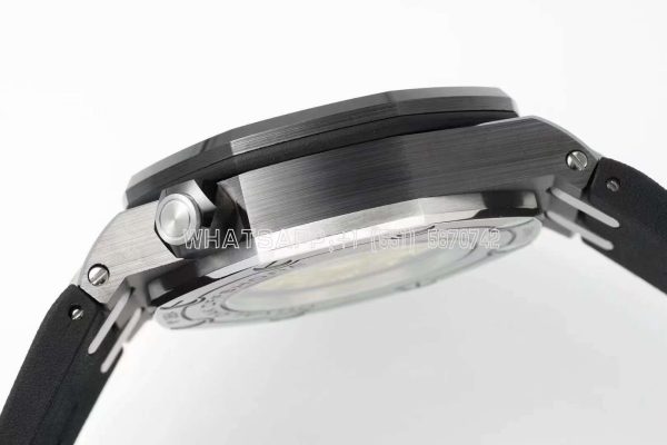 Audemars Piguet Royal Oak Offshore Diver 15707 Black Ceramic SA3120 - Image 8