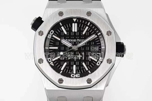 Audemars Piguet Royal Oak Offshore Diver Steel 15703 with Rubber Strap