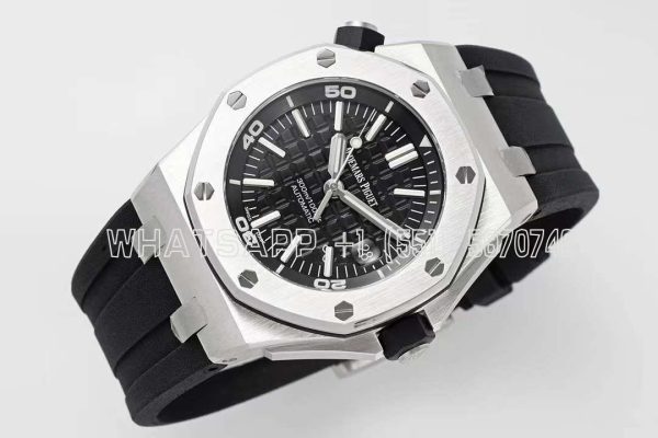 Audemars Piguet Royal Oak Offshore Diver Steel 15703 with Rubber Strap
