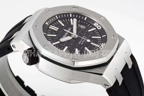 Audemars Piguet Royal Oak Offshore Diver Steel 15703 with Rubber Strap