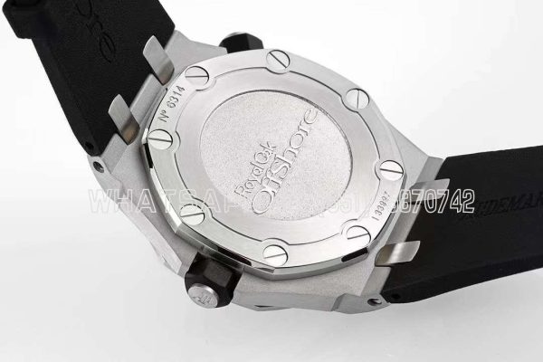 Audemars Piguet Royal Oak Offshore Diver Steel 15703 with Rubber Strap - Image 9