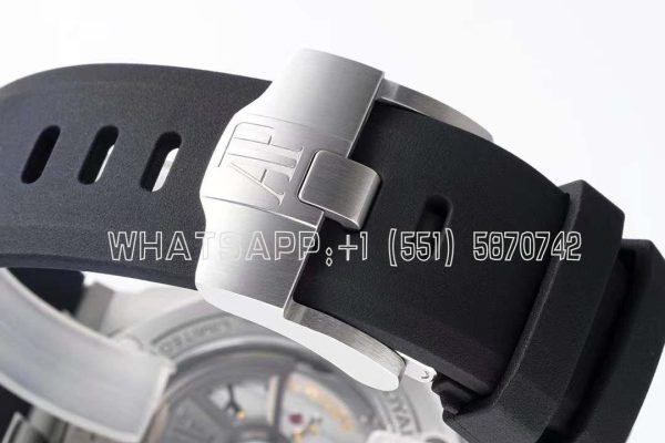 Audemars Piguet Royal Oak Offshore Diver White Gold Black Dial Ref. 15720CN - Image 8