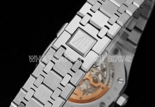 Audemars Piguet Royal Oak 15202 39mm Black Dial - Image 6
