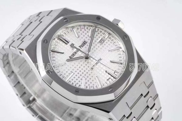 Audemars Piguet Royal Oak 15400 41mm Steel White Dial