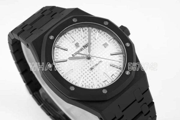 Audemars Piguet Royal Oak 15400 White Dial in PVD