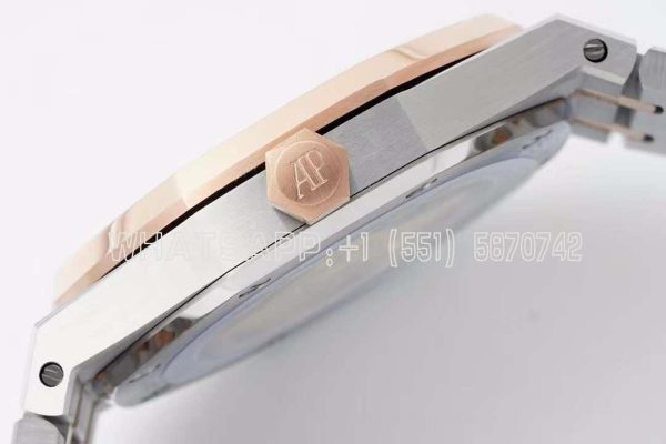 Audemars Piguet Royal Oak 15400SR.OO.1220SR.01 White Textured Dial - Image 7