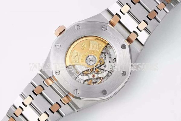 Audemars Piguet Royal Oak 15400SR.OO.1220SR.01 White Textured Dial - Image 8