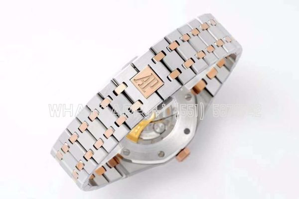 Audemars Piguet Royal Oak 15400SR.OO.1220SR.01 White Textured Dial - Image 9