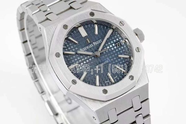 Audemars Piguet Royal Oak 15450ST 37mm Blue Dial in Steel