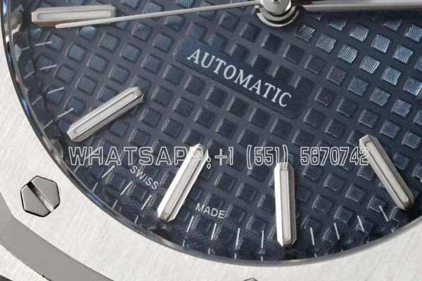 Audemars Piguet Royal Oak 15450ST 37mm Blue Dial in Steel - Image 5