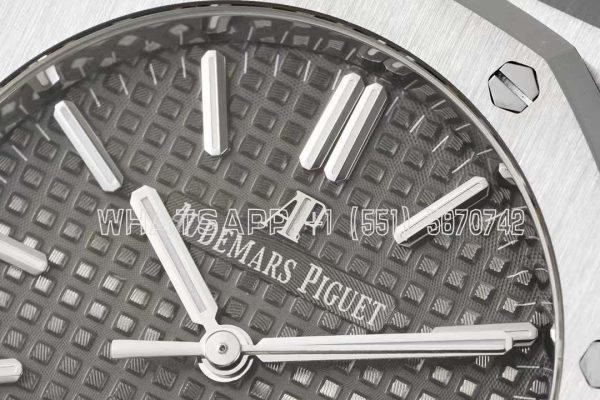 Audemars Piguet Royal Oak 15450ST 37mm Gray Dial in Steel - Image 3