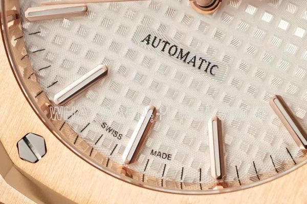Audemars Piguet Royal Oak 15450ST 37mm White Dial in Rose Gold - Image 5