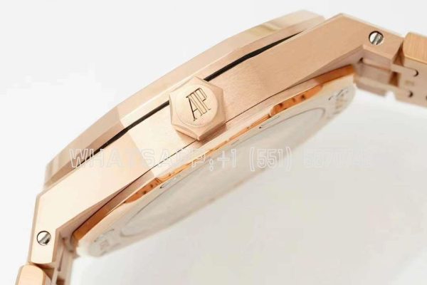 Audemars Piguet Royal Oak 15450ST 37mm White Dial in Rose Gold - Image 6