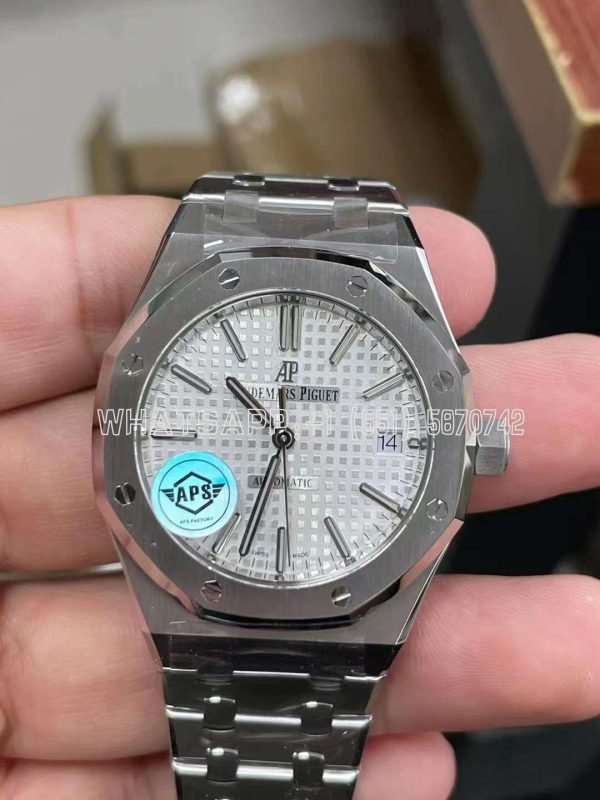 Audemars Piguet Royal Oak 15450ST 37mm White Dial in Steel