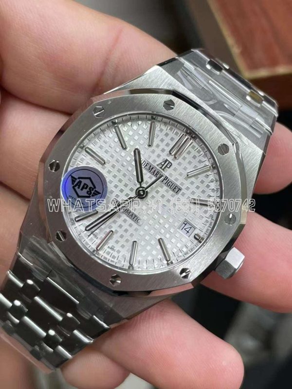 Audemars Piguet Royal Oak 15450ST 37mm White Dial in Steel