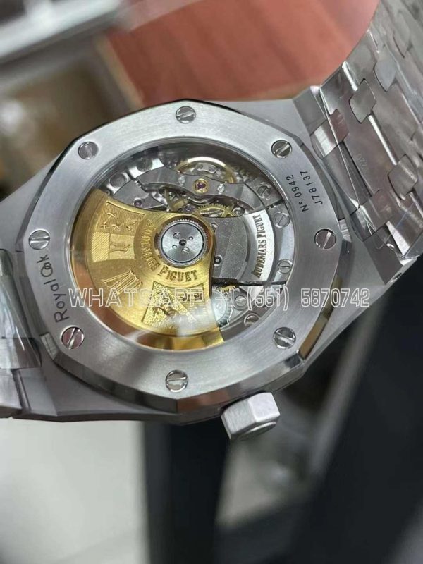 Audemars Piguet Royal Oak 15450ST 37mm White Dial in Steel - Image 7