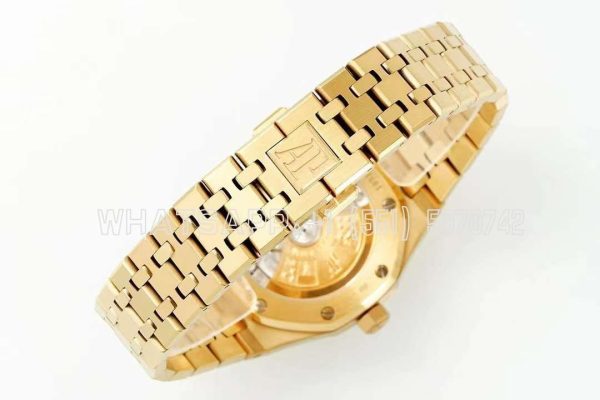 Audemars Piguet Royal Oak 15450ST 37mm White Dial in Yellow Gold - Image 6