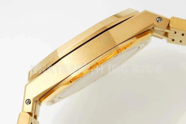 Audemars Piguet Royal Oak 15450ST 37mm White Dial in Yellow Gold - Image 8
