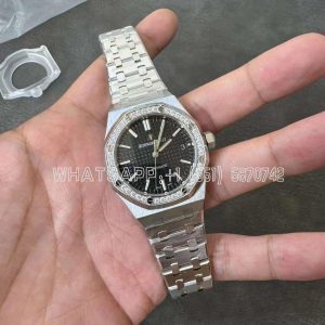Audemars Piguet Royal Oak 15451ST 37mm Black Dial in Steel with Diamond Bezel