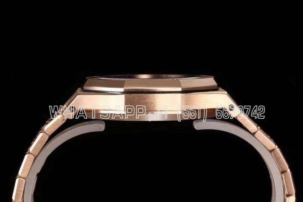 Audemars Piguet Royal Oak 15451ST 37mm White Dial in Rose Gold - Image 7