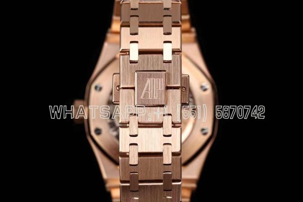 Audemars Piguet Royal Oak 15451ST 37mm White Dial in Rose Gold - Image 8