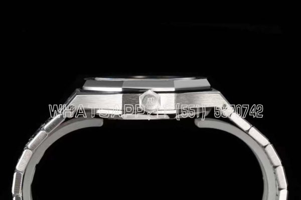 Audemars Piguet Royal Oak 15451ST 37mm White Dial in Steel - Image 6