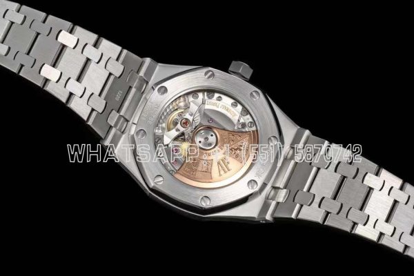 Audemars Piguet Royal Oak 15451ST 37mm White Dial in Steel - Image 9
