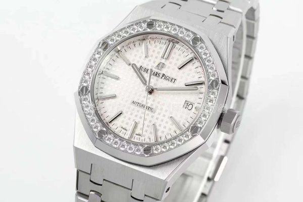Audemars Piguet Royal Oak 15451ST 37mm White Dial in Steel with Diamond Bezel