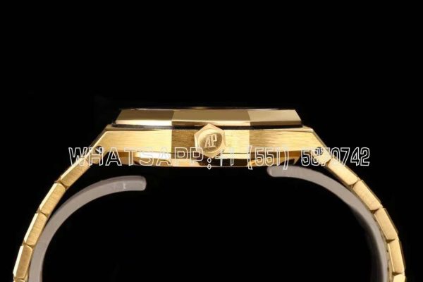 Audemars Piguet Royal Oak 15451ST 37mm White Dial in Yellow Gold - Image 6