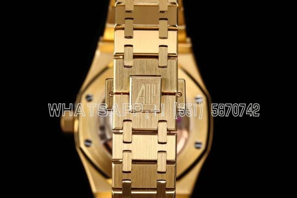 Audemars Piguet Royal Oak 15451ST 37mm White Dial in Yellow Gold - Image 8