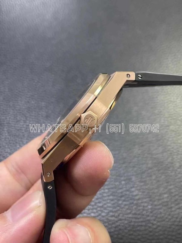 Audemars Piguet Royal Oak 15500 41mm Black Dial Rose Gold and Rubber Strap - Image 4
