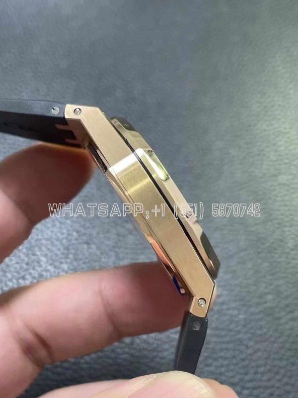 Audemars Piguet Royal Oak 15500 41mm Black Dial Rose Gold and Rubber Strap - Image 5