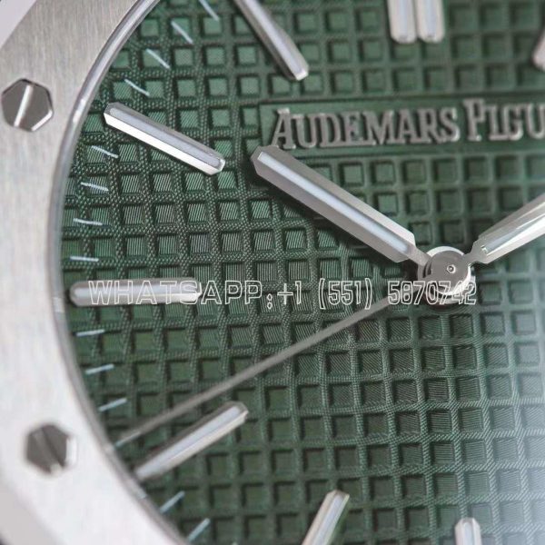 Audemars Piguet Royal Oak 15510 Green Dial “50th Anniversary” - Image 5