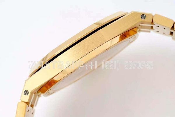 Audemars Piguet Royal Oak 16202 39mm Smoked Yellow Dial in Yellow Gold - Image 8