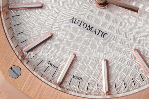 Audemars Piguet Royal Oak 41mm 15400 White Textured Dial on Rose Gold Bracelet - Image 9