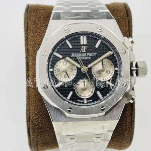 Audemars Piguet Royal Oak Offshore Self-Winding Chronograph Black/White Dial in Steel