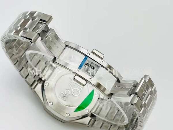 Audemars Piguet Royal Oak Offshore Self-Winding Chronograph Black/White Dial in Steel - Image 8