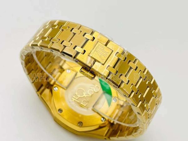 Audemars Piguet Royal Oak Offshore Self-Winding Chronograph Green Dial in Yellow Gold - Image 9