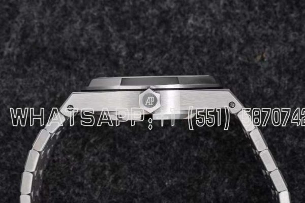 Audemars Piguet Royal Oak Tourbillon Extra-Thin Green Dial in Steel R8 Factory - Image 4