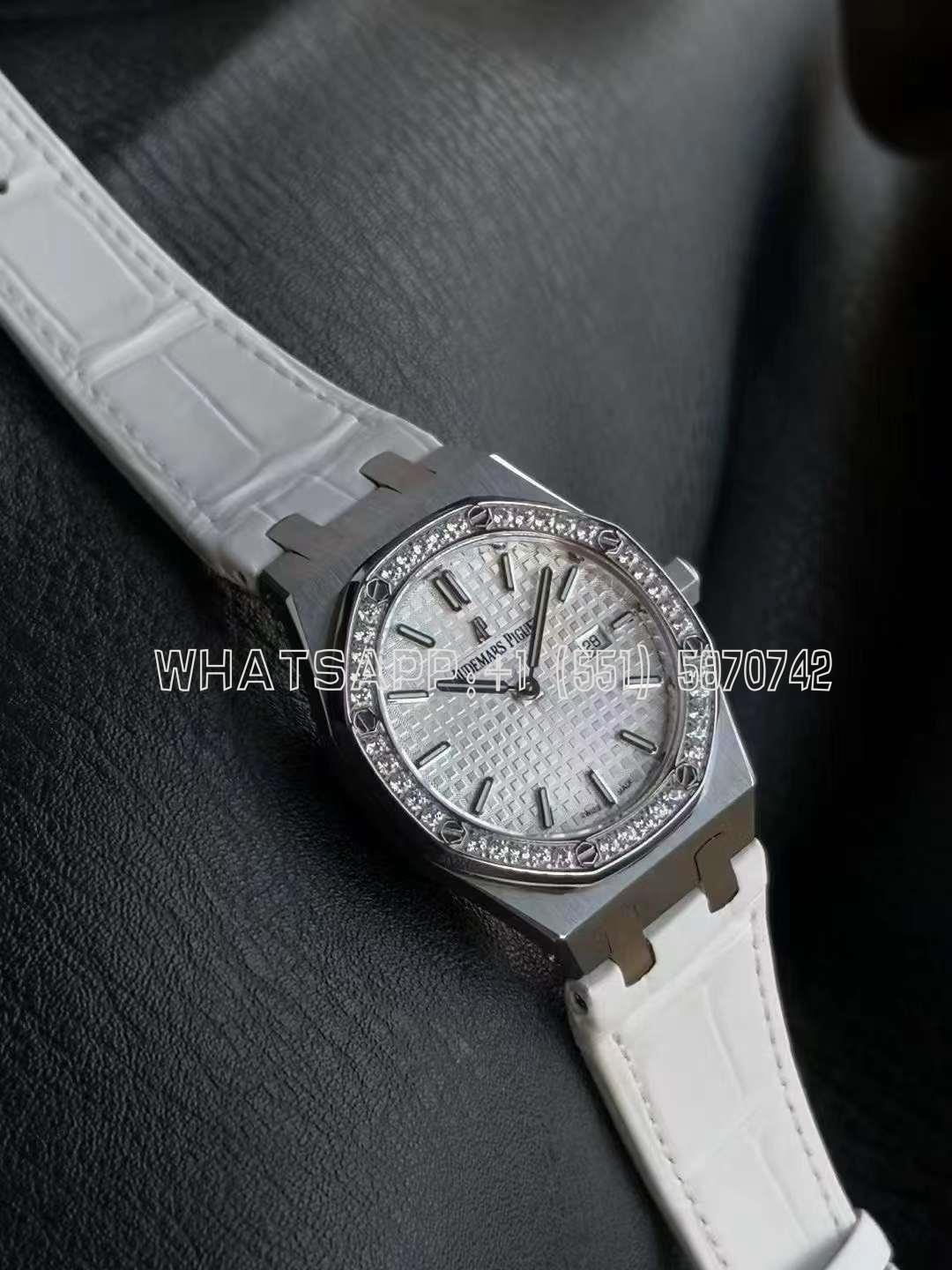 Audemars Piguet Royal Oak 67651 Silvered Dial, Stainless Steel, 33 mm