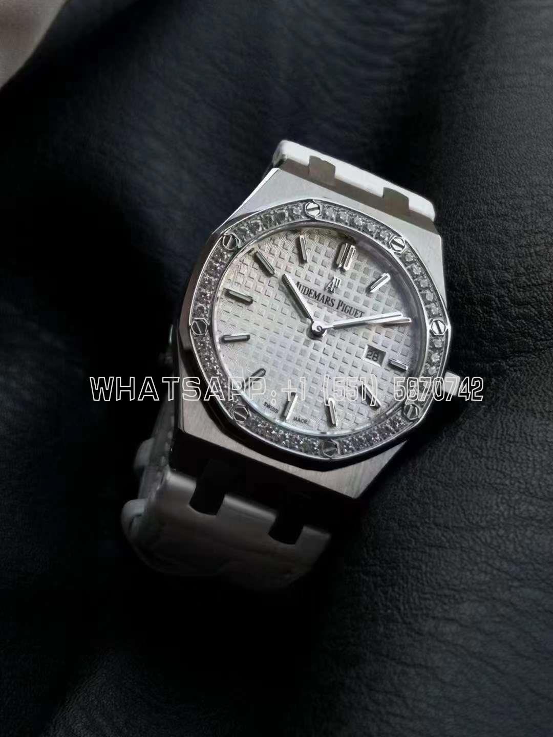 Audemars Piguet Royal Oak 67651 Silvered Dial, Stainless Steel, 33 mm