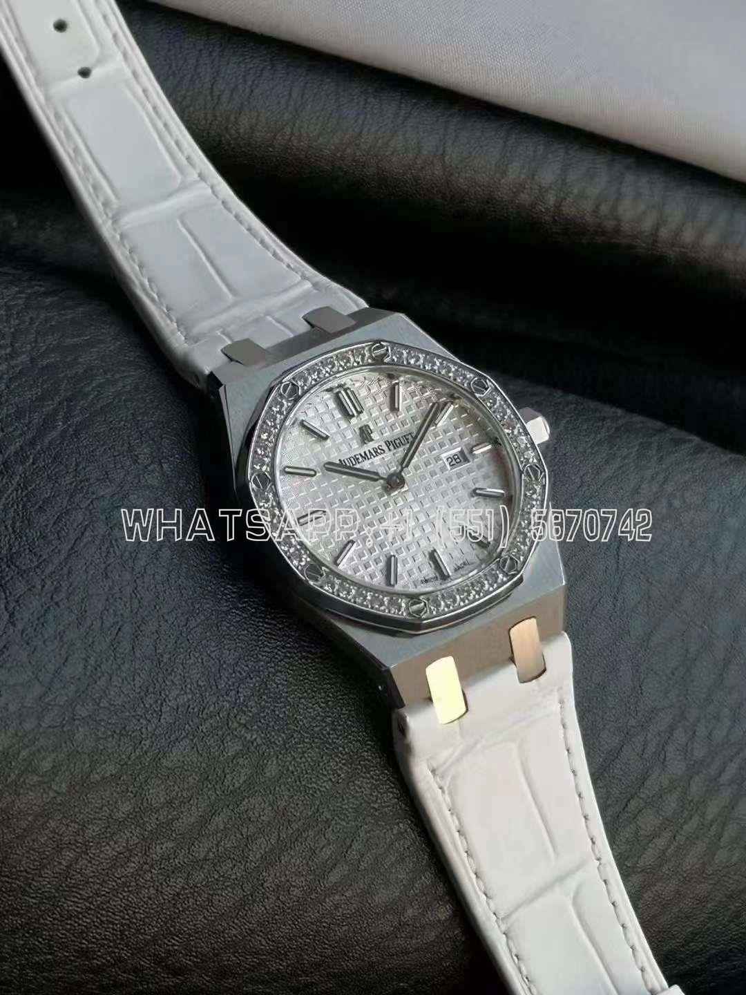 Audemars Piguet Royal Oak 67651 Silvered Dial, Stainless Steel, 33 mm