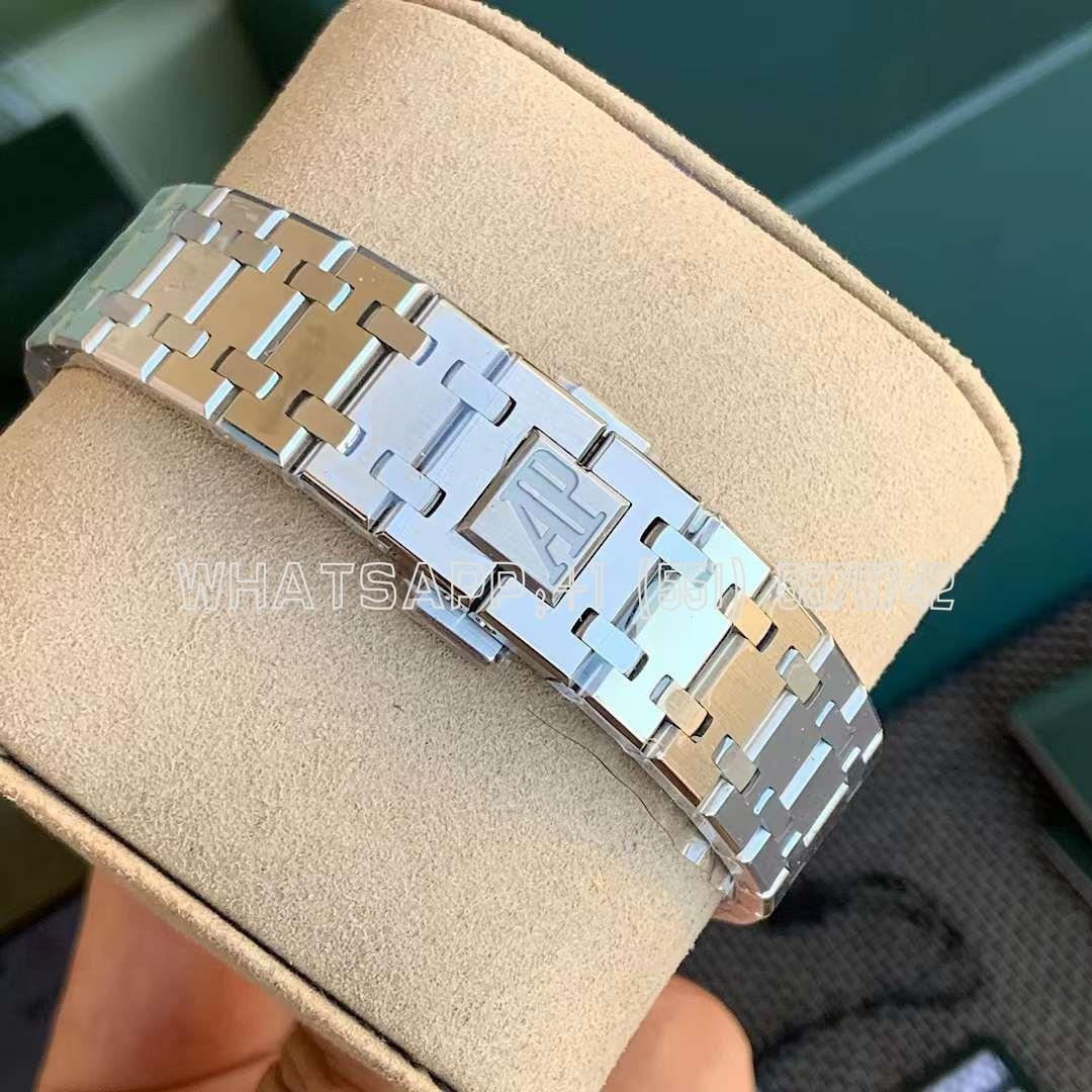 Audemars Piguet Royal Oak 77451 Light Blue Dial 34 mm - Image 3