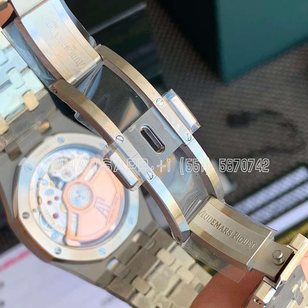 Audemars Piguet Royal Oak 77451 Light Blue Dial 34 mm - Image 7