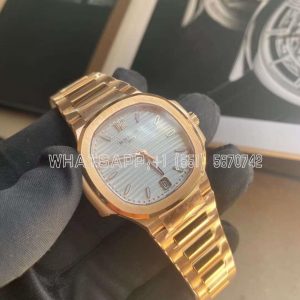 Patek Philippe Nautilus 7118/1200R-001 White Dial Rose Gold