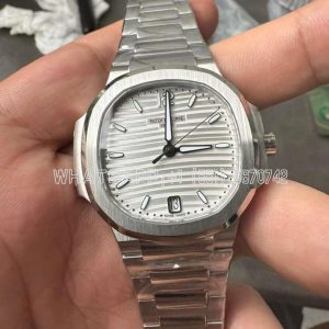 Patek Philippe Nautilus 7118 Ladies SS White Dial on SS Bracelet